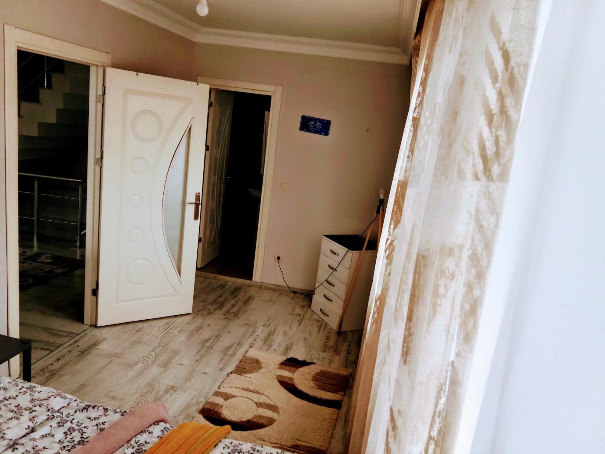 Ahmet Teacher Hotel, 5 Minutes From The Airport Arnavutkoy Kültér fotó