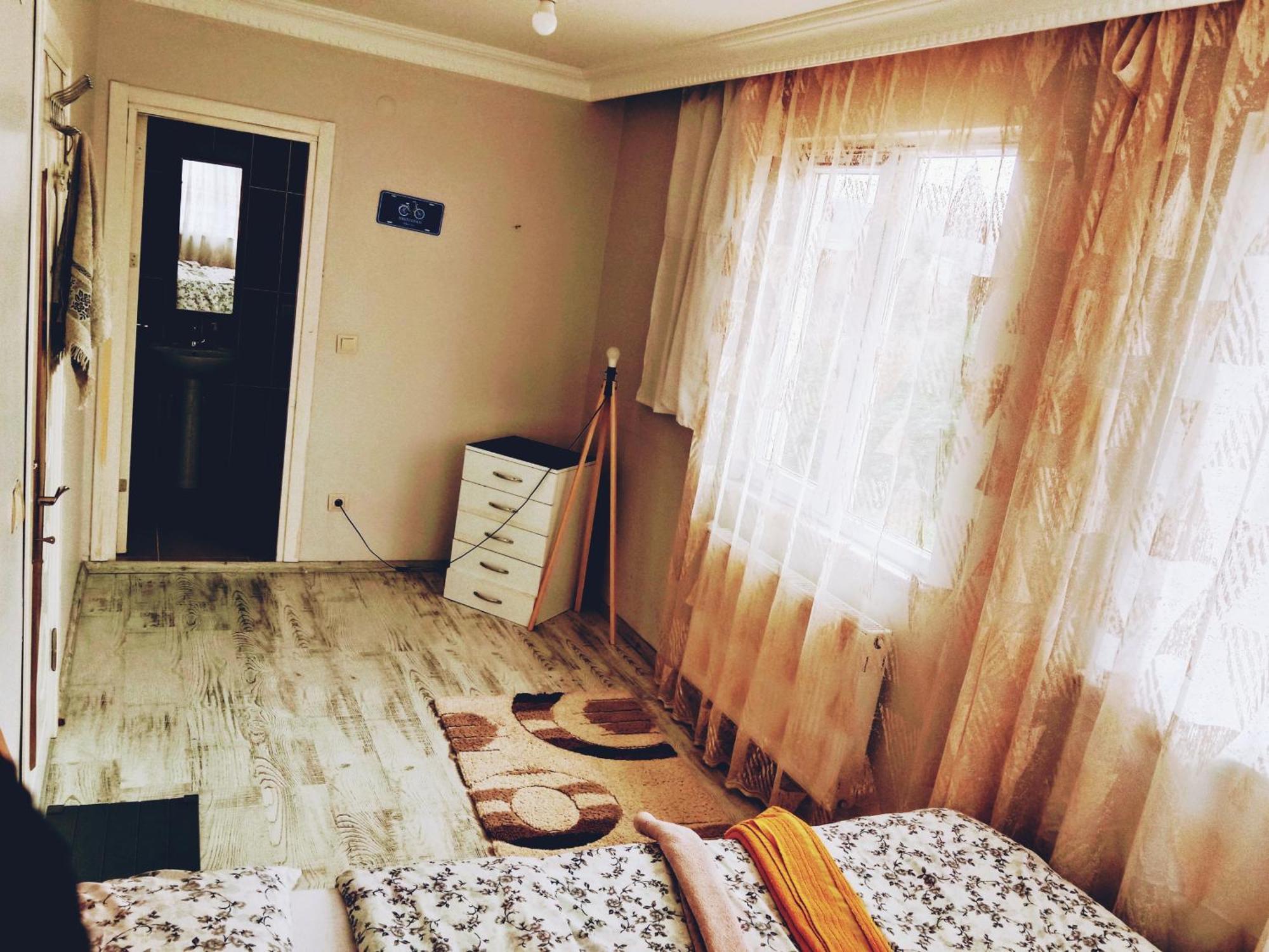 Ahmet Teacher Hotel, 5 Minutes From The Airport Arnavutkoy Kültér fotó