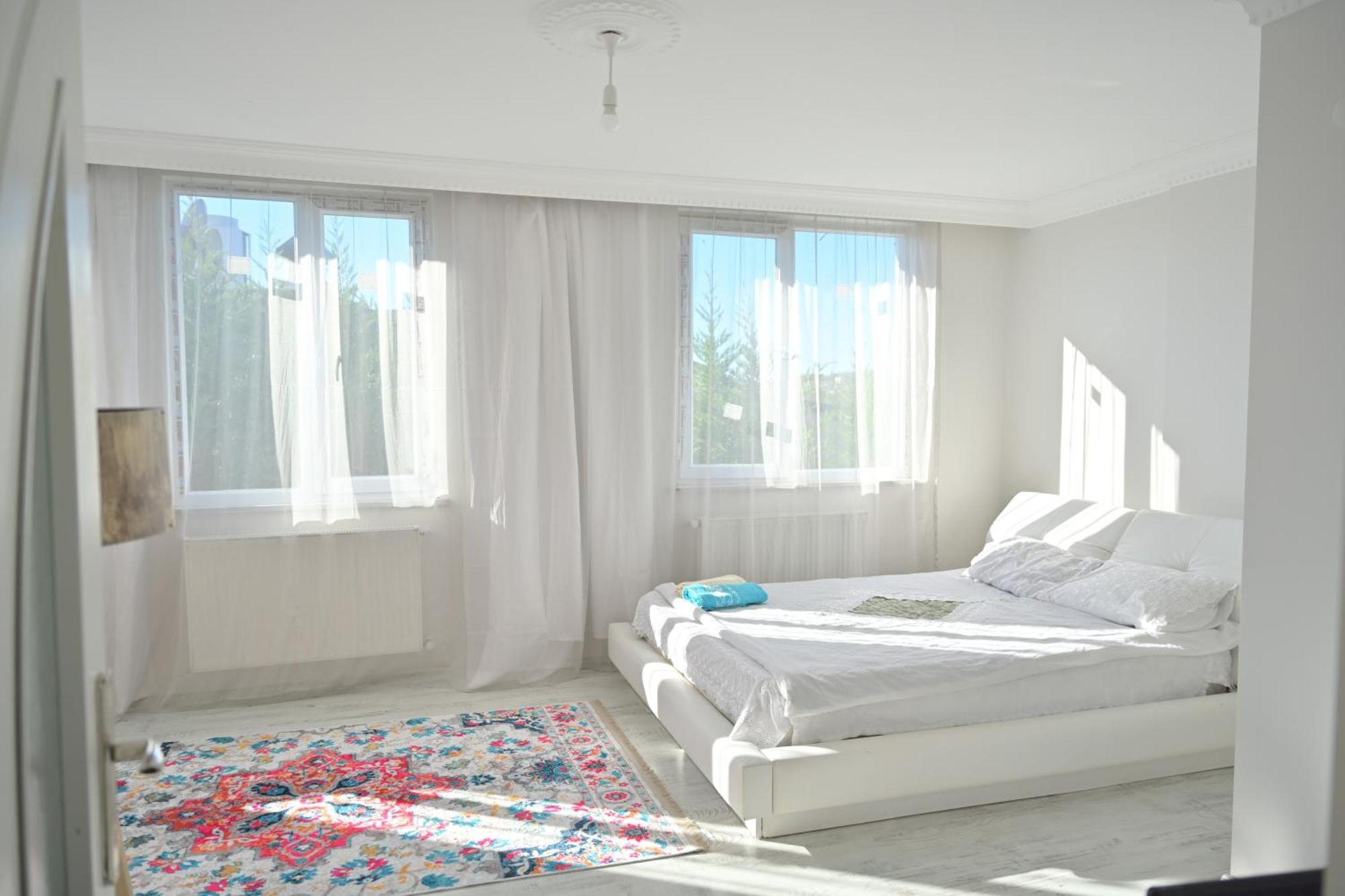 Ahmet Teacher Hotel, 5 Minutes From The Airport Arnavutkoy Kültér fotó