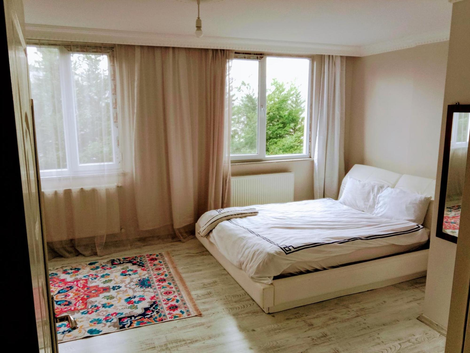 Ahmet Teacher Hotel, 5 Minutes From The Airport Arnavutkoy Kültér fotó