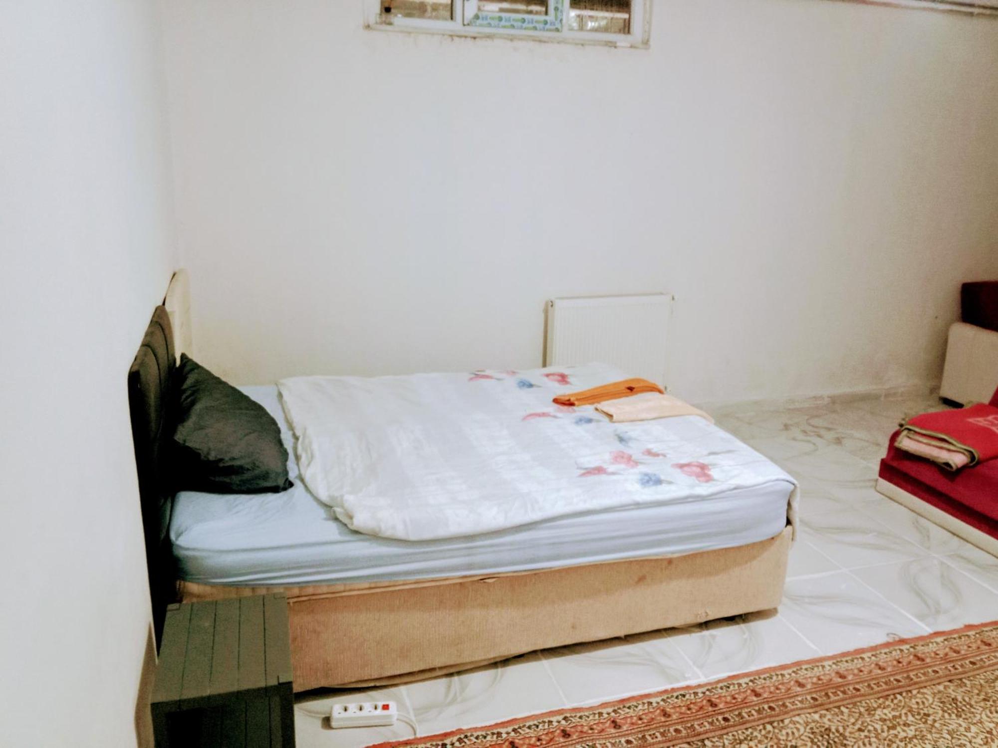 Ahmet Teacher Hotel, 5 Minutes From The Airport Arnavutkoy Kültér fotó