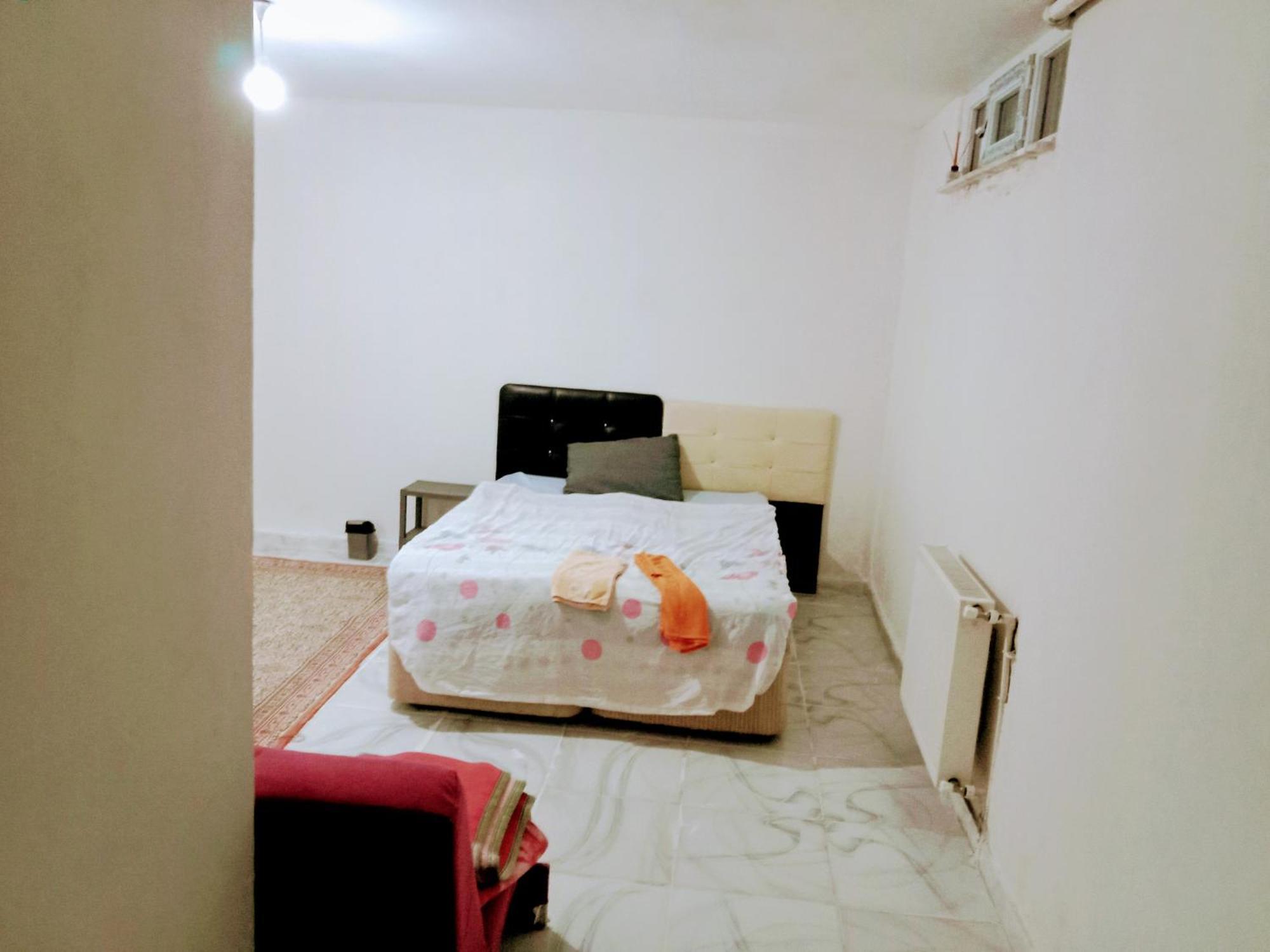 Ahmet Teacher Hotel, 5 Minutes From The Airport Arnavutkoy Kültér fotó
