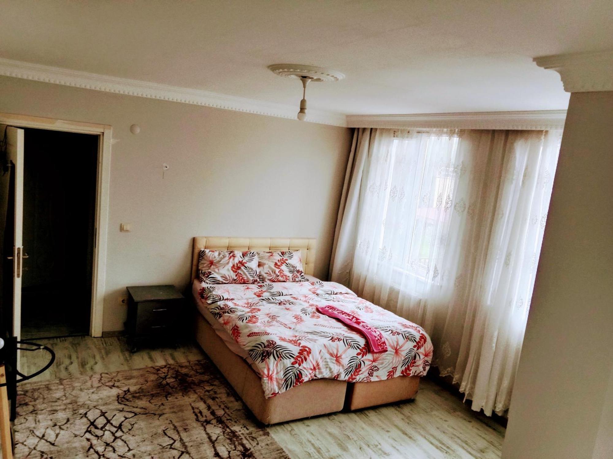 Ahmet Teacher Hotel, 5 Minutes From The Airport Arnavutkoy Kültér fotó